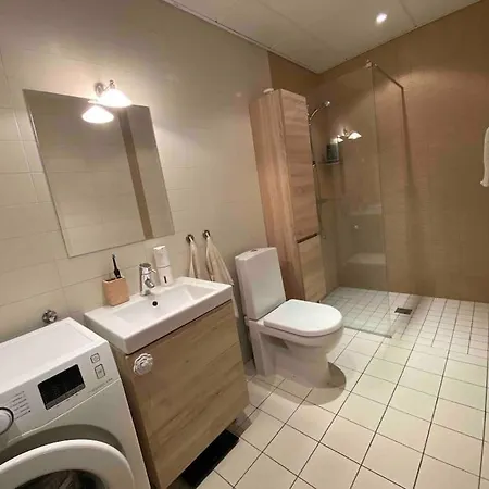 Spacious 2-bedroom With A Park View Apartamento *